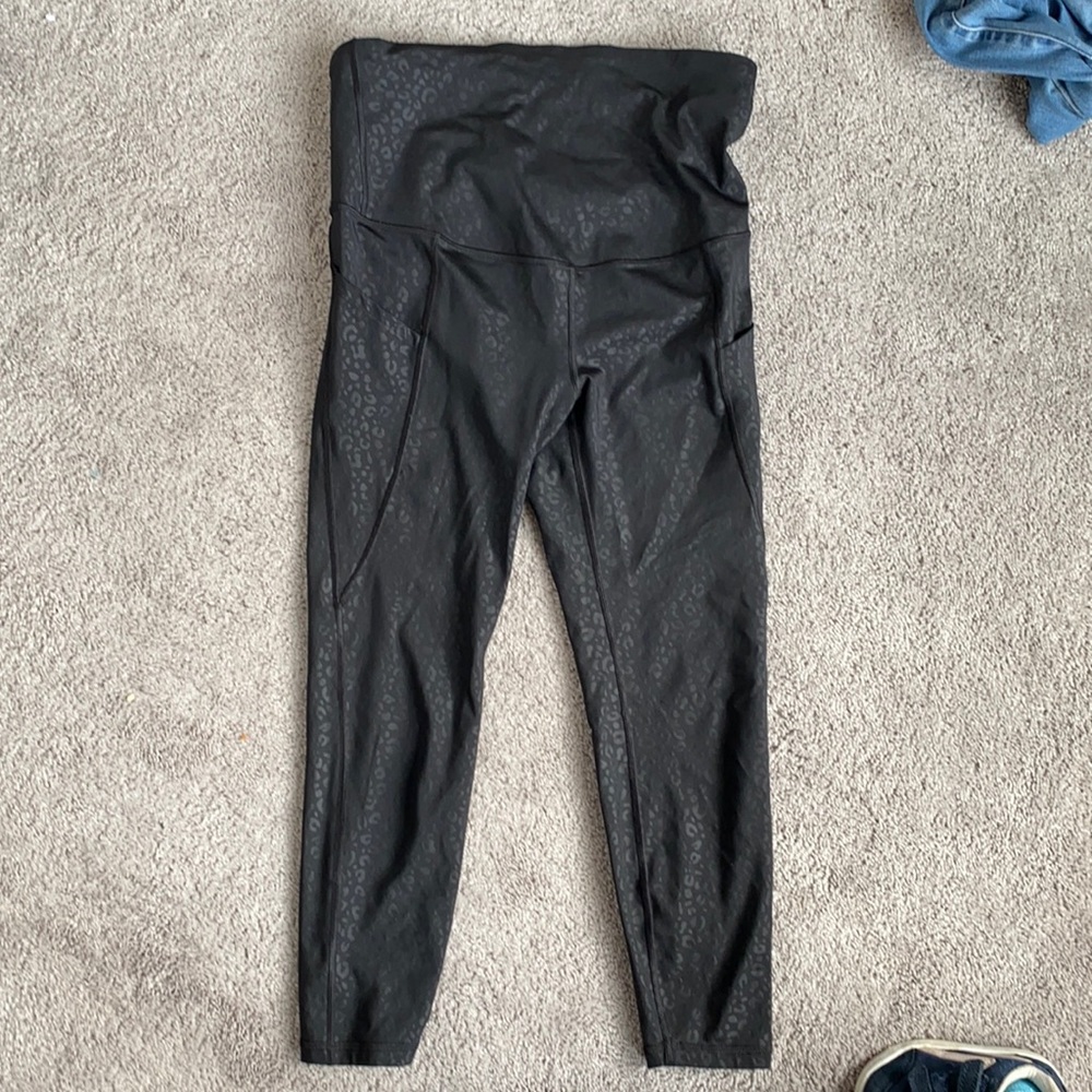GapFit Maternity 7/8 Leggings Sz S subtle cheetah